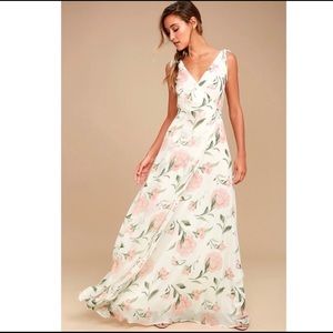 Lulus Romantic Possibilities White Floral Print Maxi Dress Medium